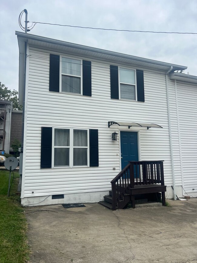 Photo - 1 Cedarstone Rd