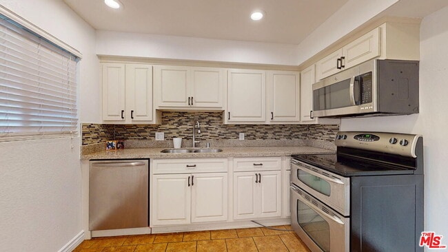 Photo - 5652 Yolanda Ave Unidad 6