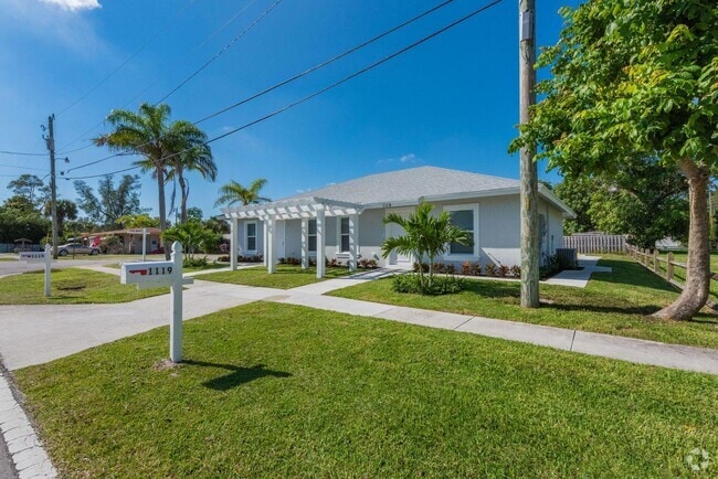 Building Photo - 1119 Osceola Dr Rental