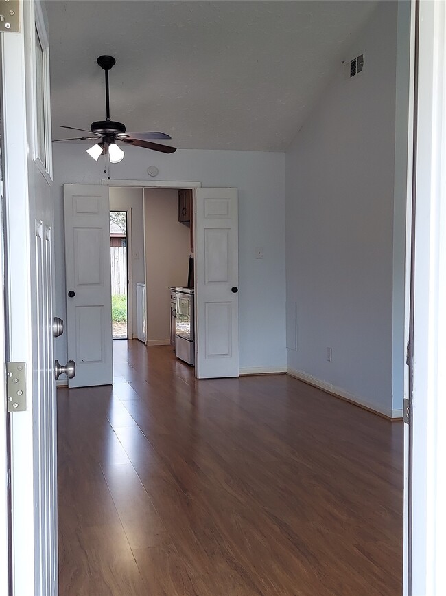 Photo - 3807 Quiet Pl Dr