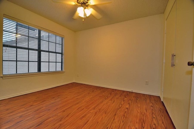 Everwood Apartments