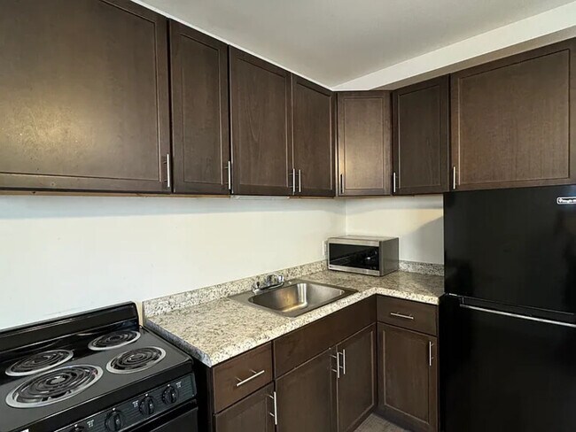 Photo - 3927 N Clarendon Ave Unit #105
