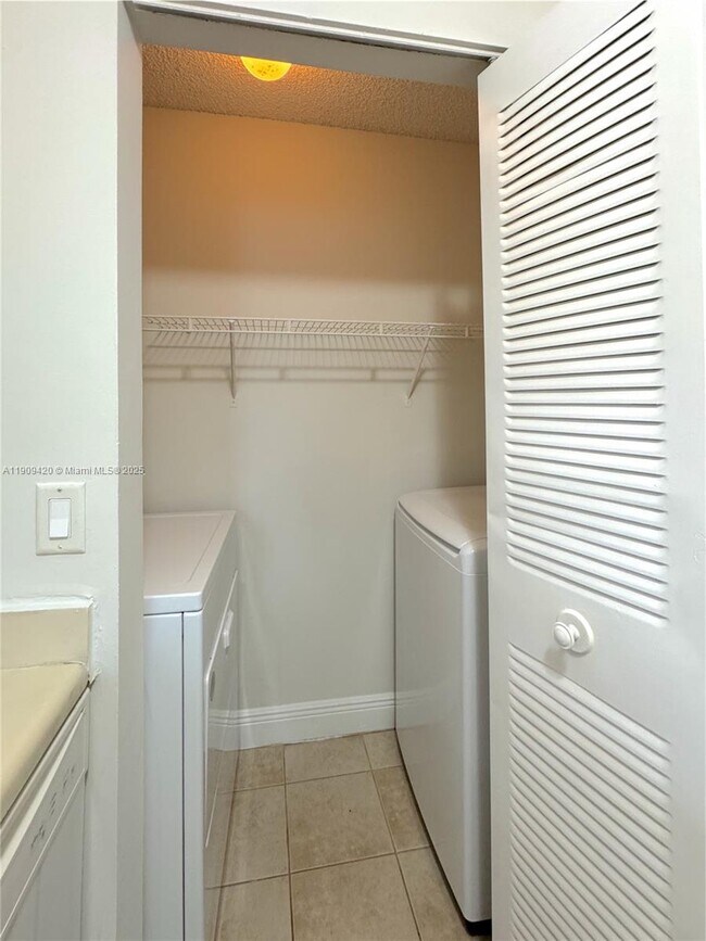 Photo - 1239 SW 46th Ave Unit 914