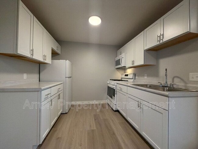 Photo - 877 N 26th St Unit 209