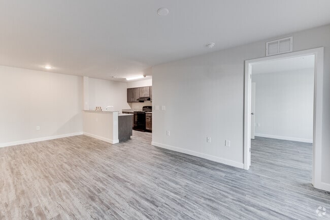 2BR, 2 BA - 983 SF