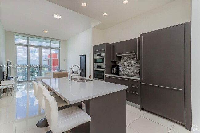 Building Photo - 7825 NW 107th Ave Unit 817 Rental