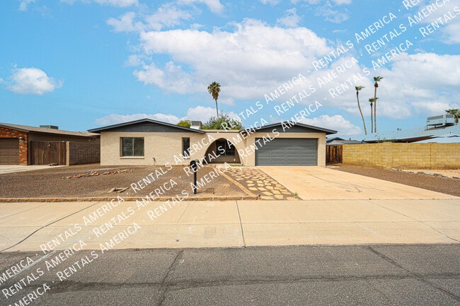 Photo - 10642 N 47th Dr