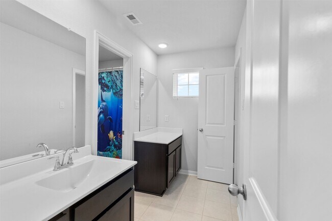 Photo - 2405 Bayrose Dr