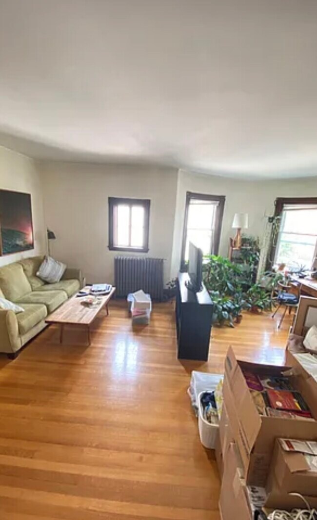 Photo - 72 Thurston St Unit 2A