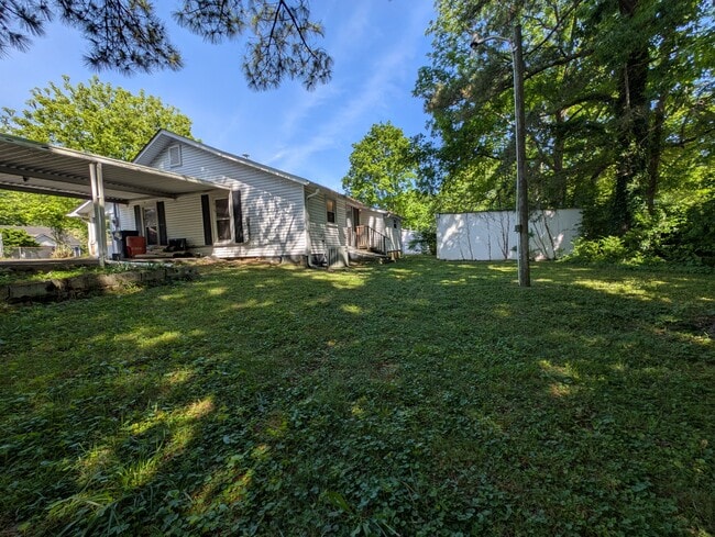Photo - 321 E 15th St House