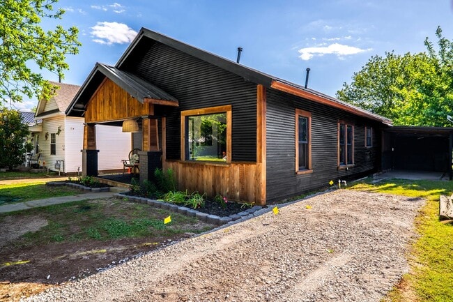 Photo - Three Bedroom Rental