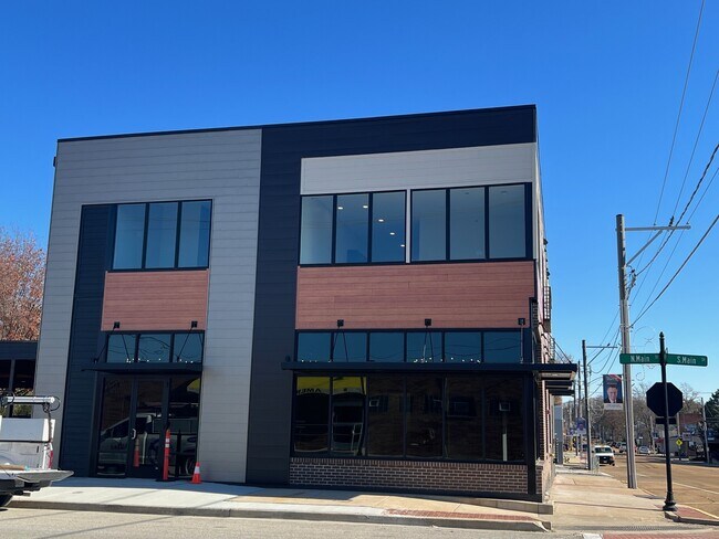 Photo - 104 E Market St Apartment Unit 102