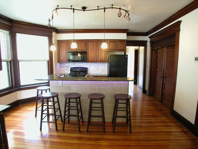 Photo - 454 Hamilton St