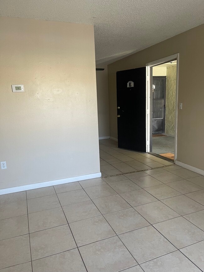 Photo - 948 Lake Destiny Rd Unit E