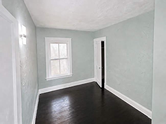 Photo - 10628 Greenlawn Ave