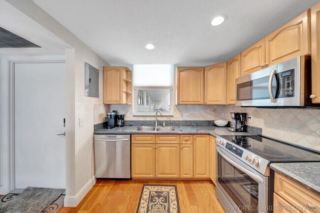 Photo - 3100 NE 49th St Unit 403