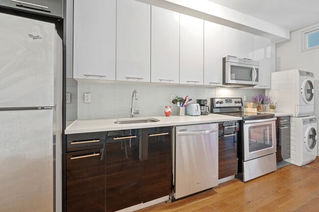 26A Scholes St