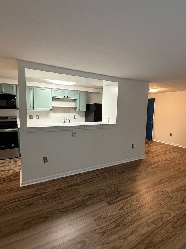 Open Concept Living - 7600 Portadown Ct Unit 2810