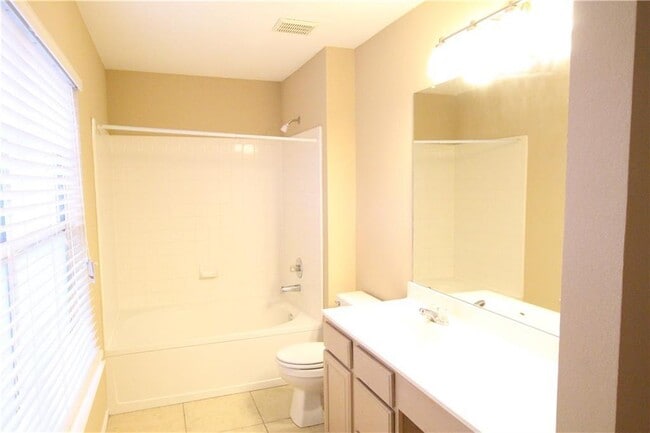 Photo - 207 Sunny Brook Dr