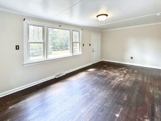 Photo - 146 Van Horn Ln