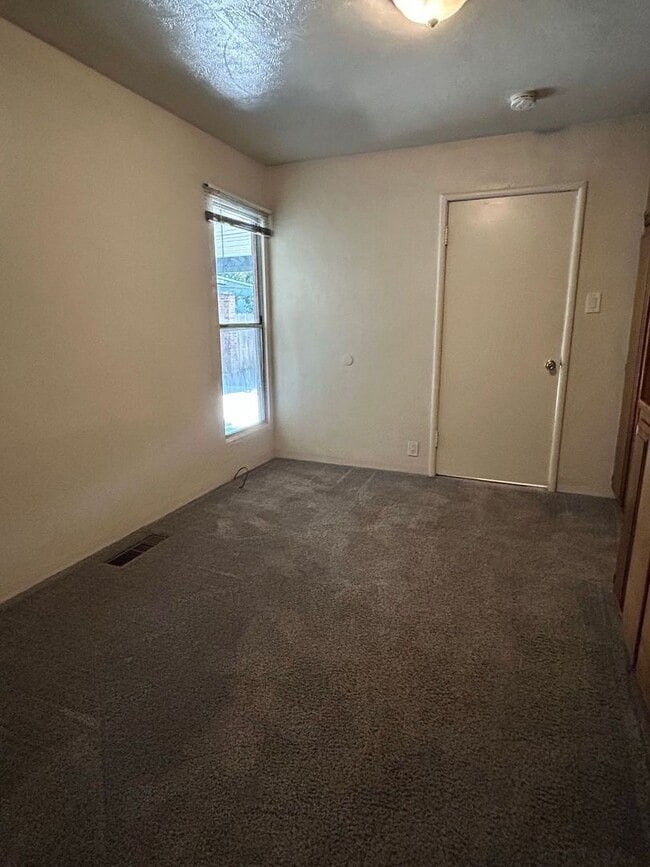 Photo - 1020 Warner St