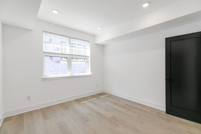 Photo - Brand New Luxury Apartments