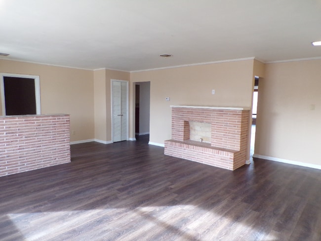 Photo - 128 E Yucca Ave