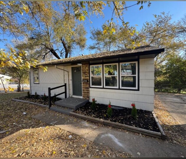 Photo - 7701 E 47th Terrace