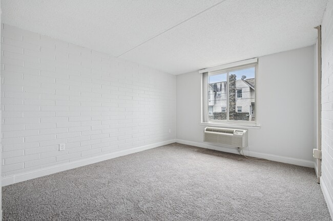 Photo - Academia Suites