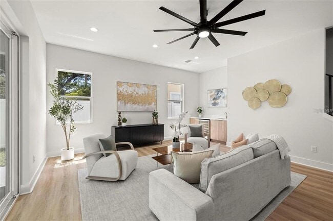 Photo - 1017 W Coral St