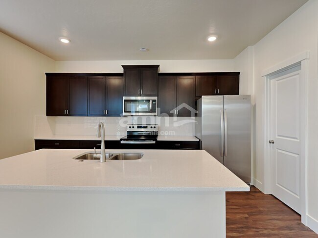 Photo - 9366 Wabash St