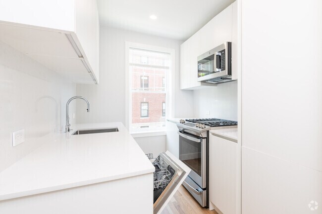 Building Photo - 20 Forest St Unit 2 Rental