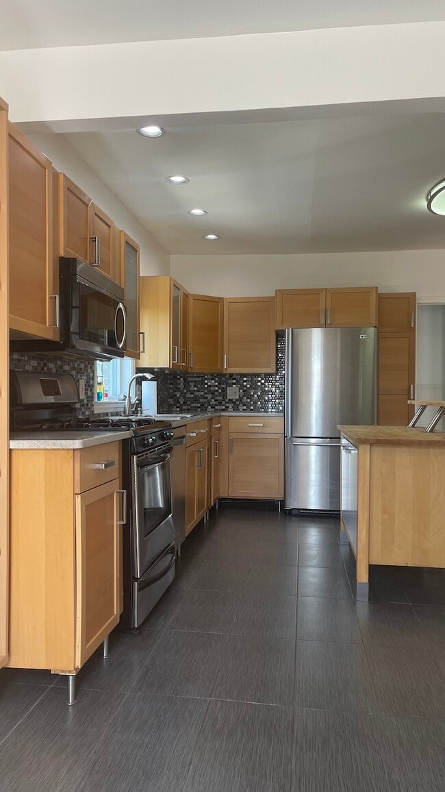 Photo - 16 Gould Ave Unit 2