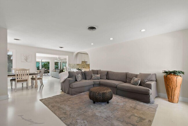 Photo - 420 Sunset Way