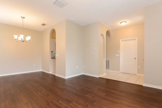 Photo - 1842 Linton Ln