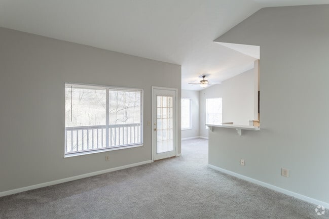 2BR, 2BA with fireplace - 1,033 SF