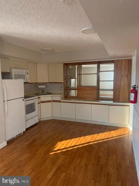 Photo - 1504 Walden Ct