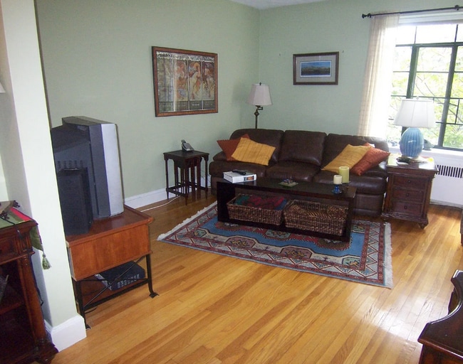 Photo - 97 Strathmore Rd