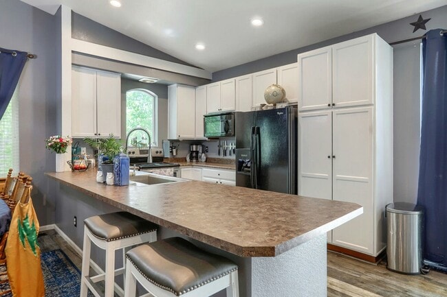 Photo - 3912 Hunterwood Ln