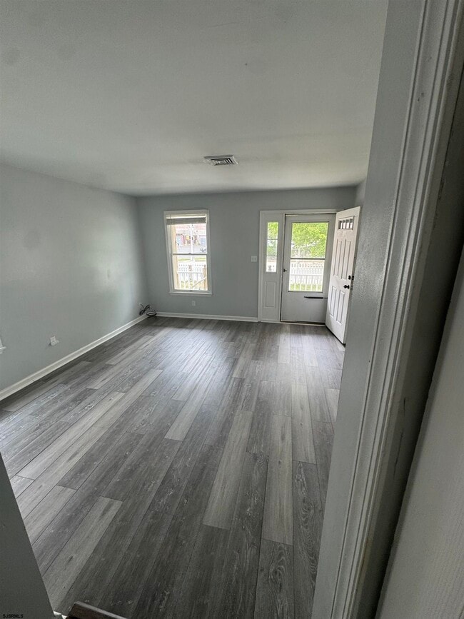 Photo - 325 N Ohio Ave