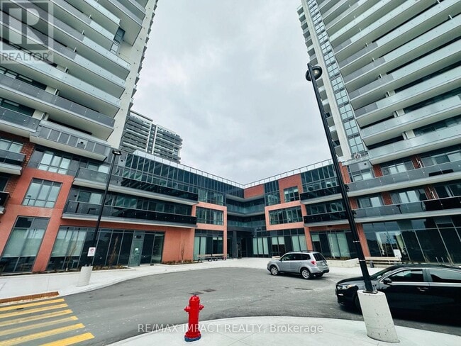 Photo - 2545 Simcoe St N Unité 719