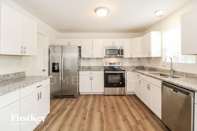 Photo - 718 Ferndale Blvd