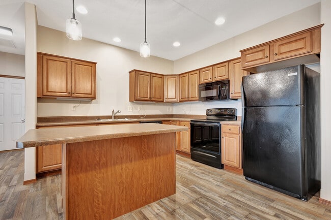 321 Honeysuckle Dr