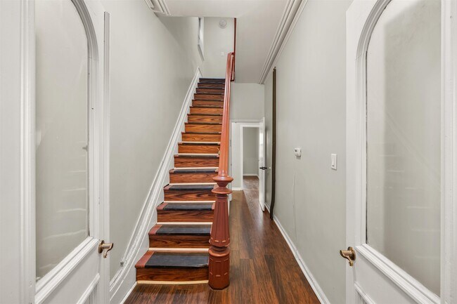 Photo - 37 Pearsall Ave Unit 2