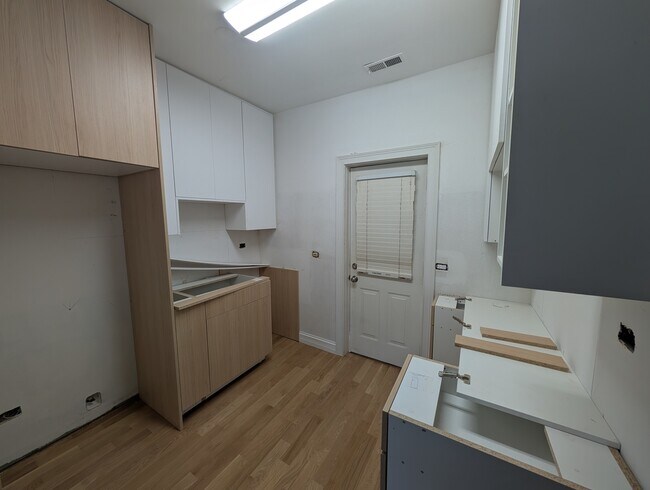 Photo - 1835 N Bissell St Unidad 2R