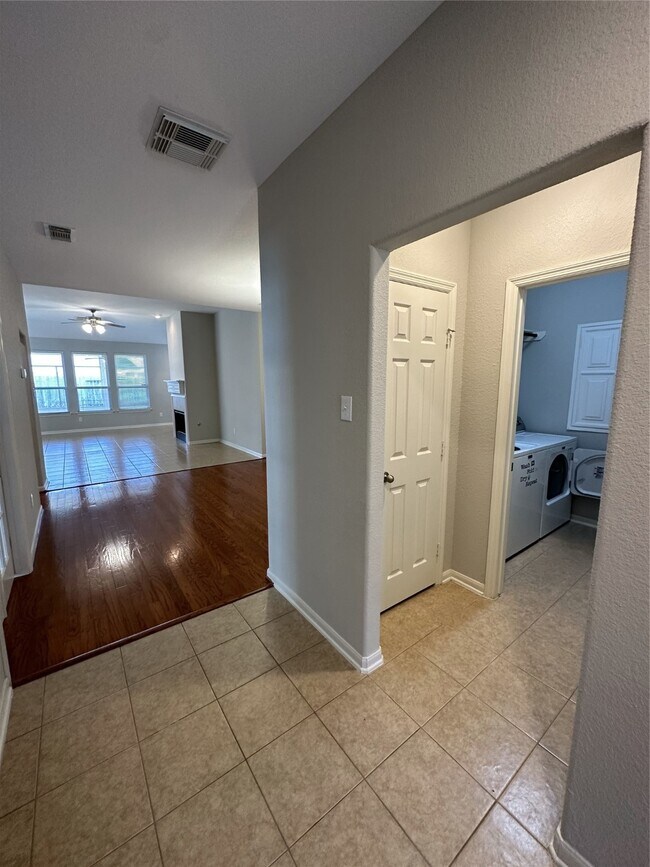 Building Photo - 20115 Monarda Manor Ct