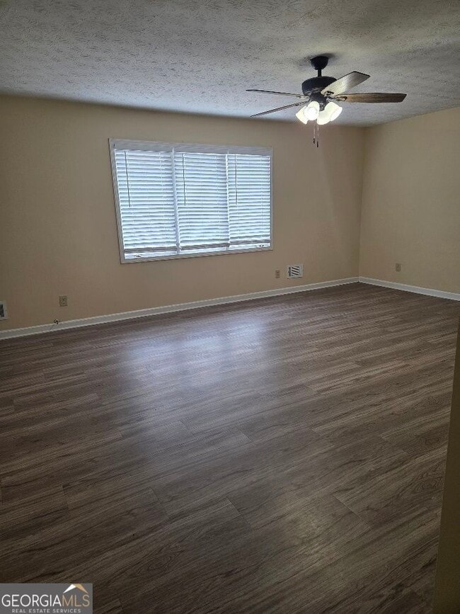 Photo - 2120 Fieldstone View Ct SE