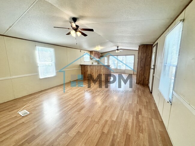 Photo - 229 Lilac St