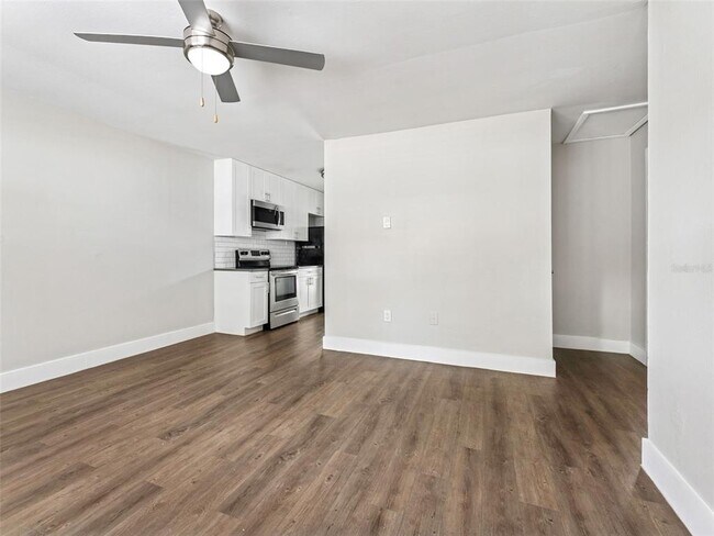 Photo - 3102 W SAN JUAN St Unit B