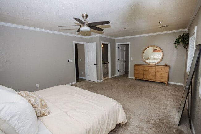 Photo - Your Year-Round Retreat in LHC!